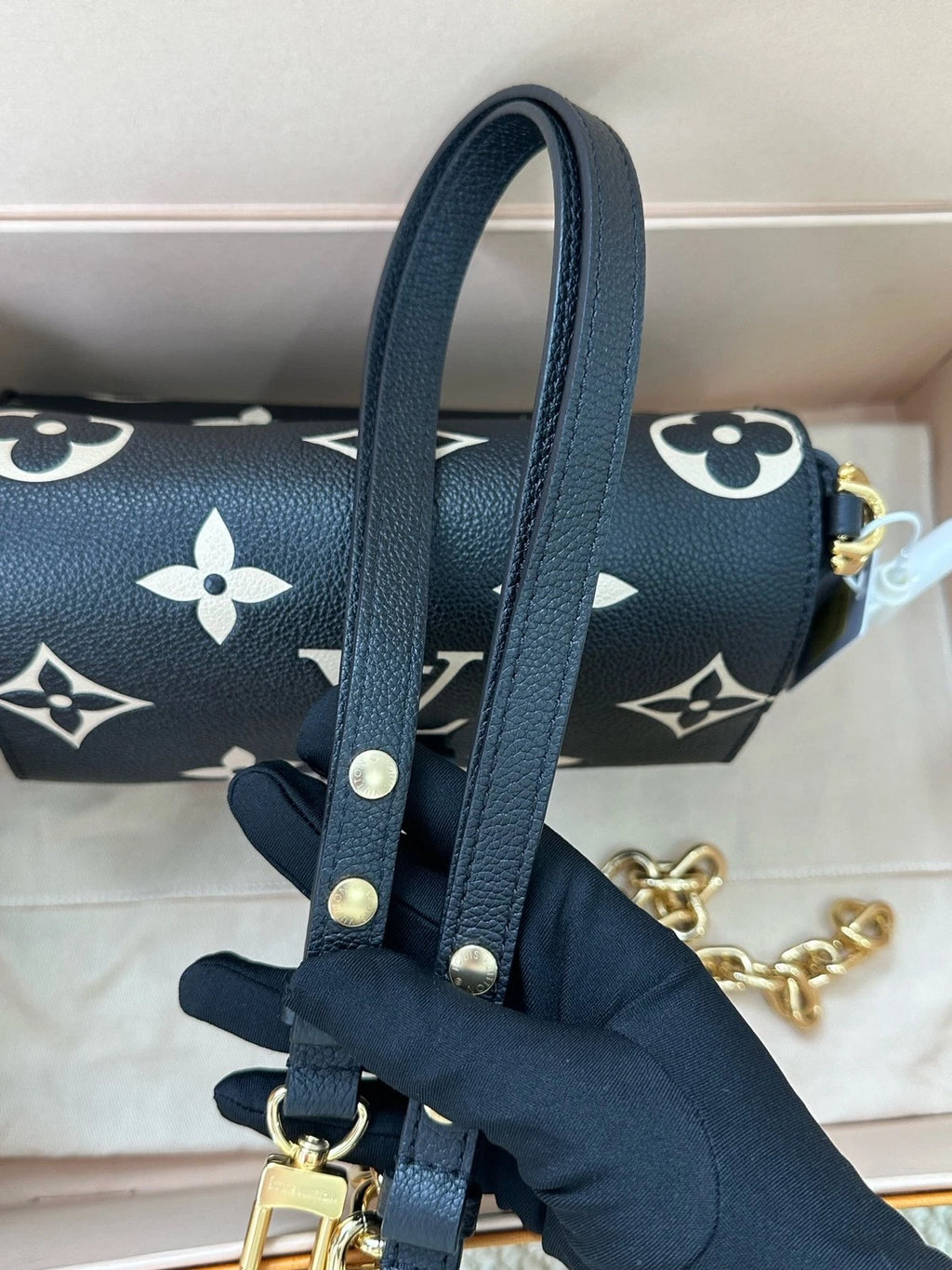 Louis Vuitton Black White Leather Cloud Shoulder Bag For Women