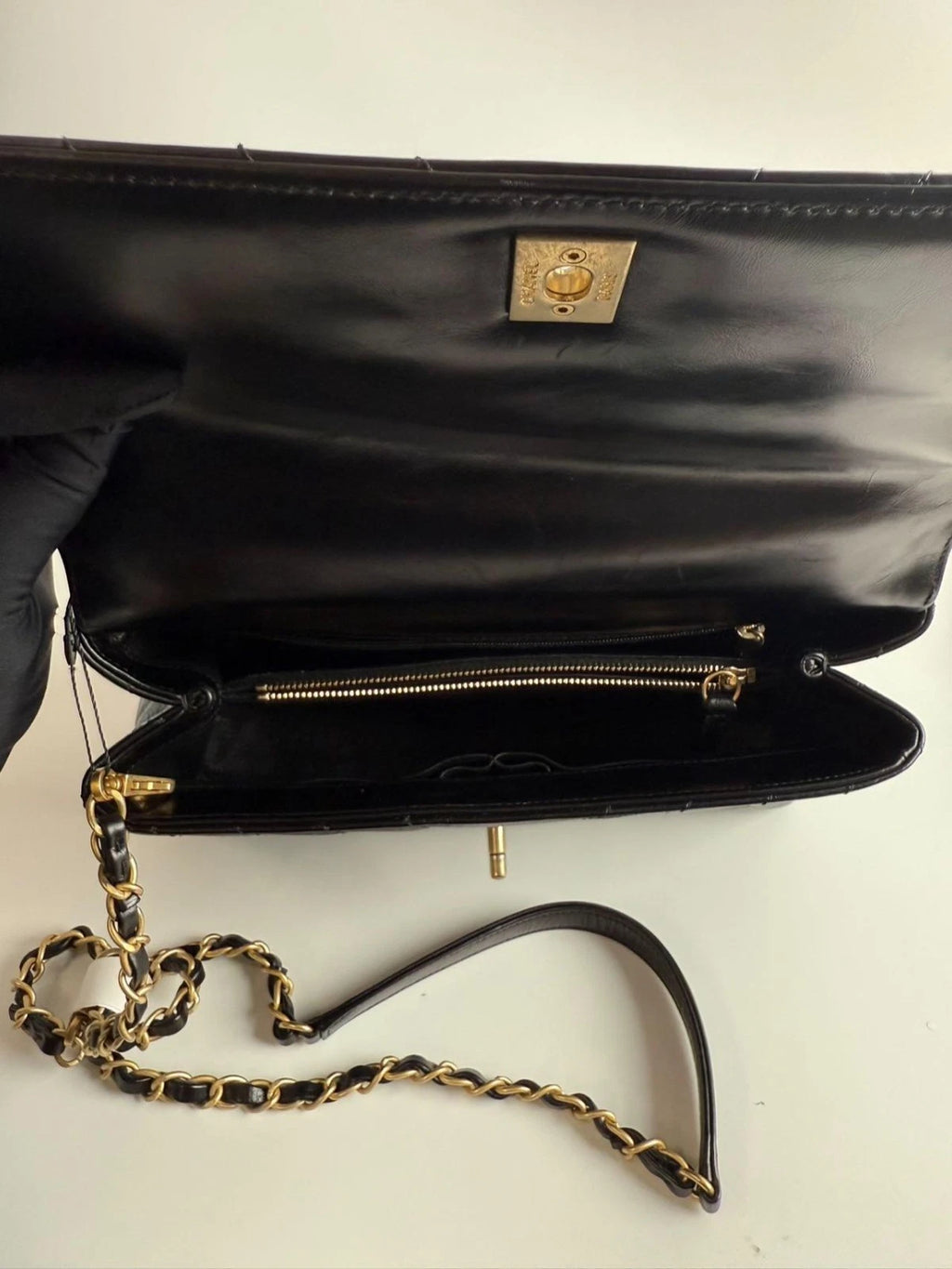 SJ0001 YS0943 CHANEL Coco Handle Black Caviar Top Handle Bag