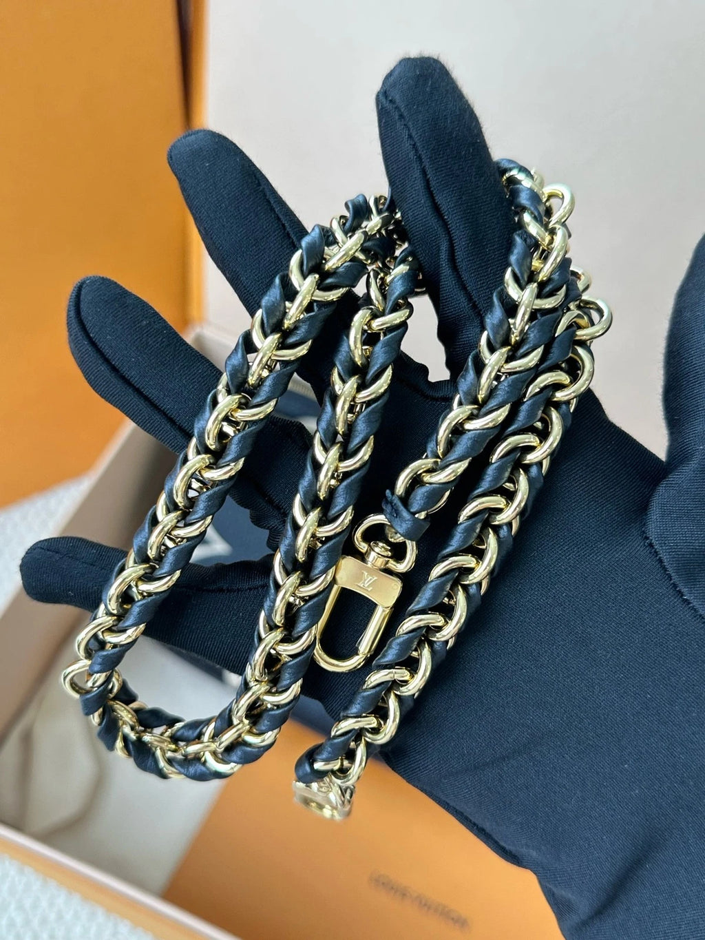 Louis Vuitton Multi Pochette Accessoires Black White Monogram Crossbody