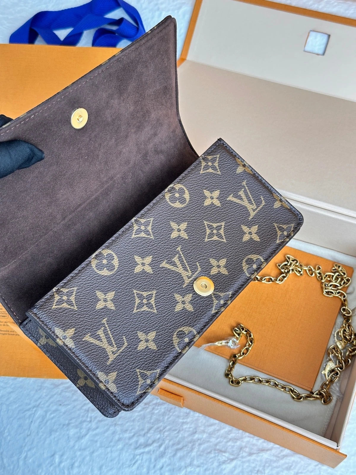 Louis Vuitton Lily WOC Leather Crossbody Bag For Women