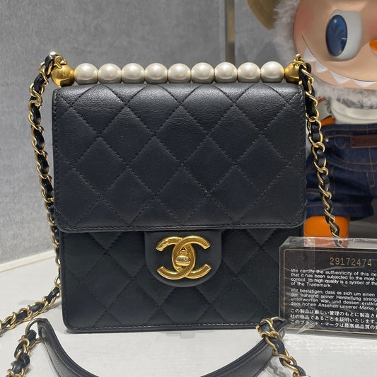 Chanel Black Gold Pearl Chain Shoulder Crossbody Bag Classic Quilted
