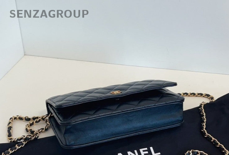 CHANEL Quilted Lambskin Crossbody Shoulder Bag Women Black
