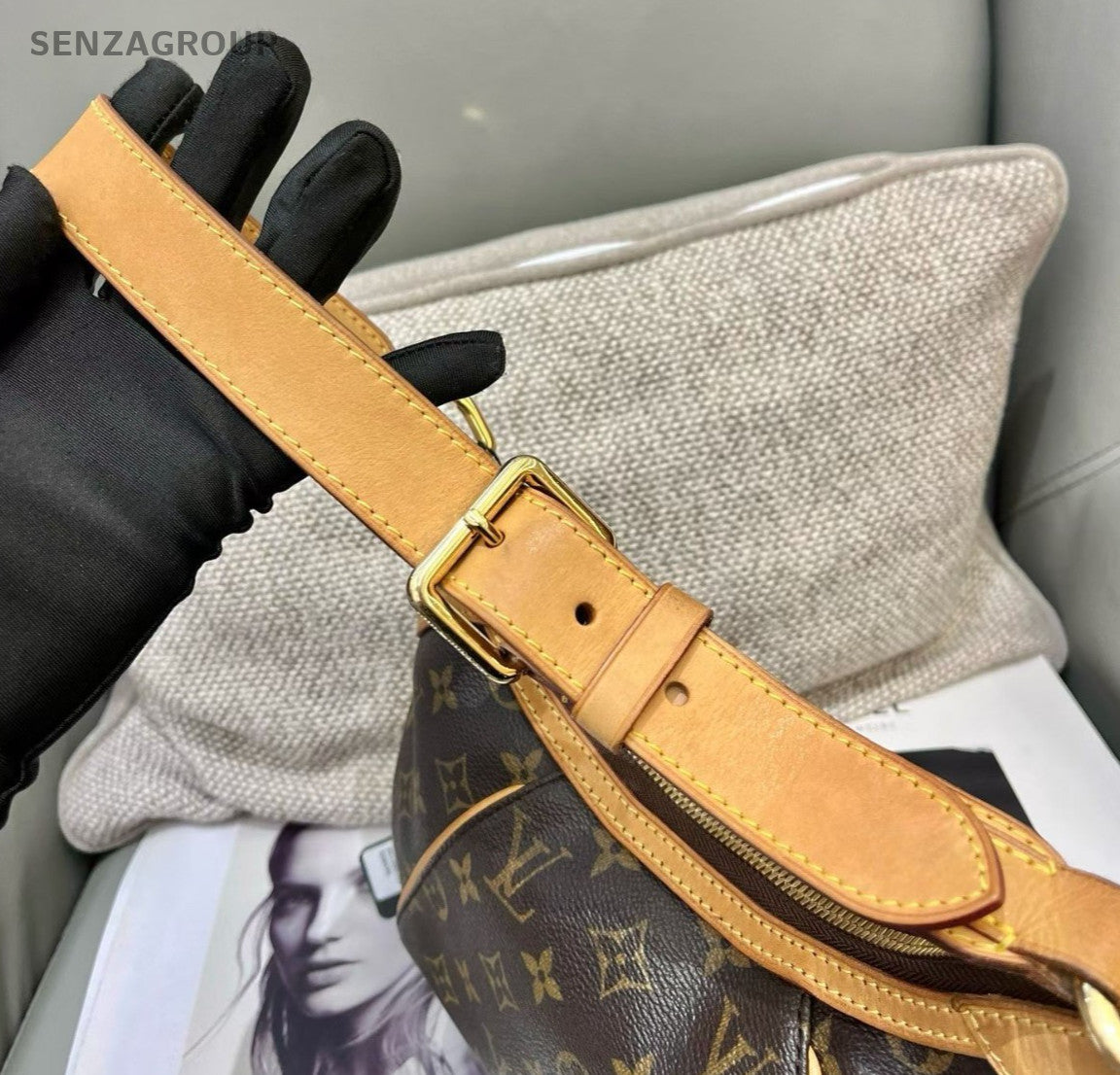 Louis Vuitton Thames PM Monogram Shoulder Bag Brown Gold Women Classic