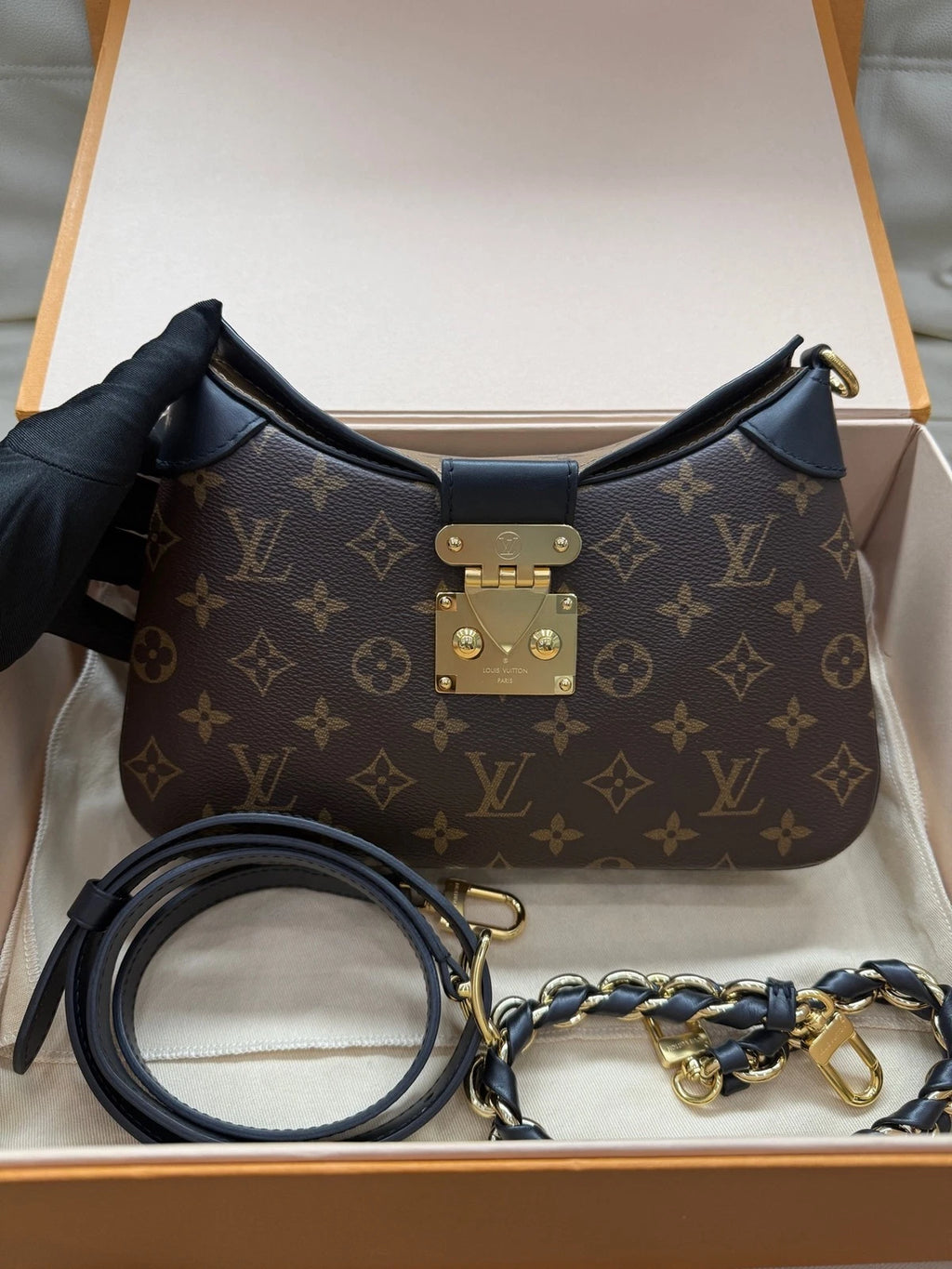Louis Vuitton Twinny Shoulder Bag Canvas For Women