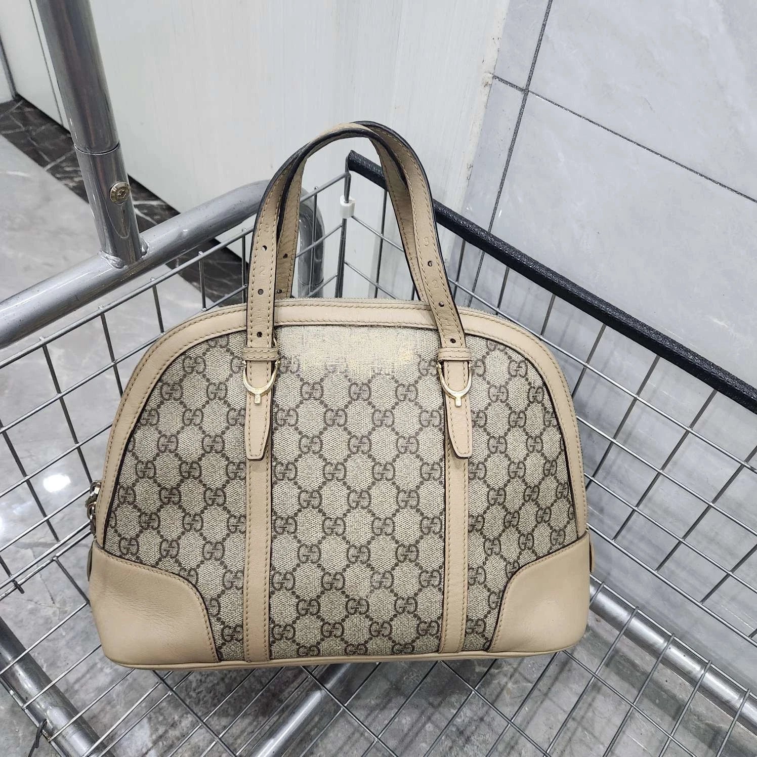 Gucci GG Canvas Shell Handbag For Women