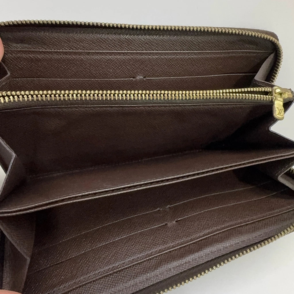 Authentic Louis Vuitton Damier Canvas Wallet For Women