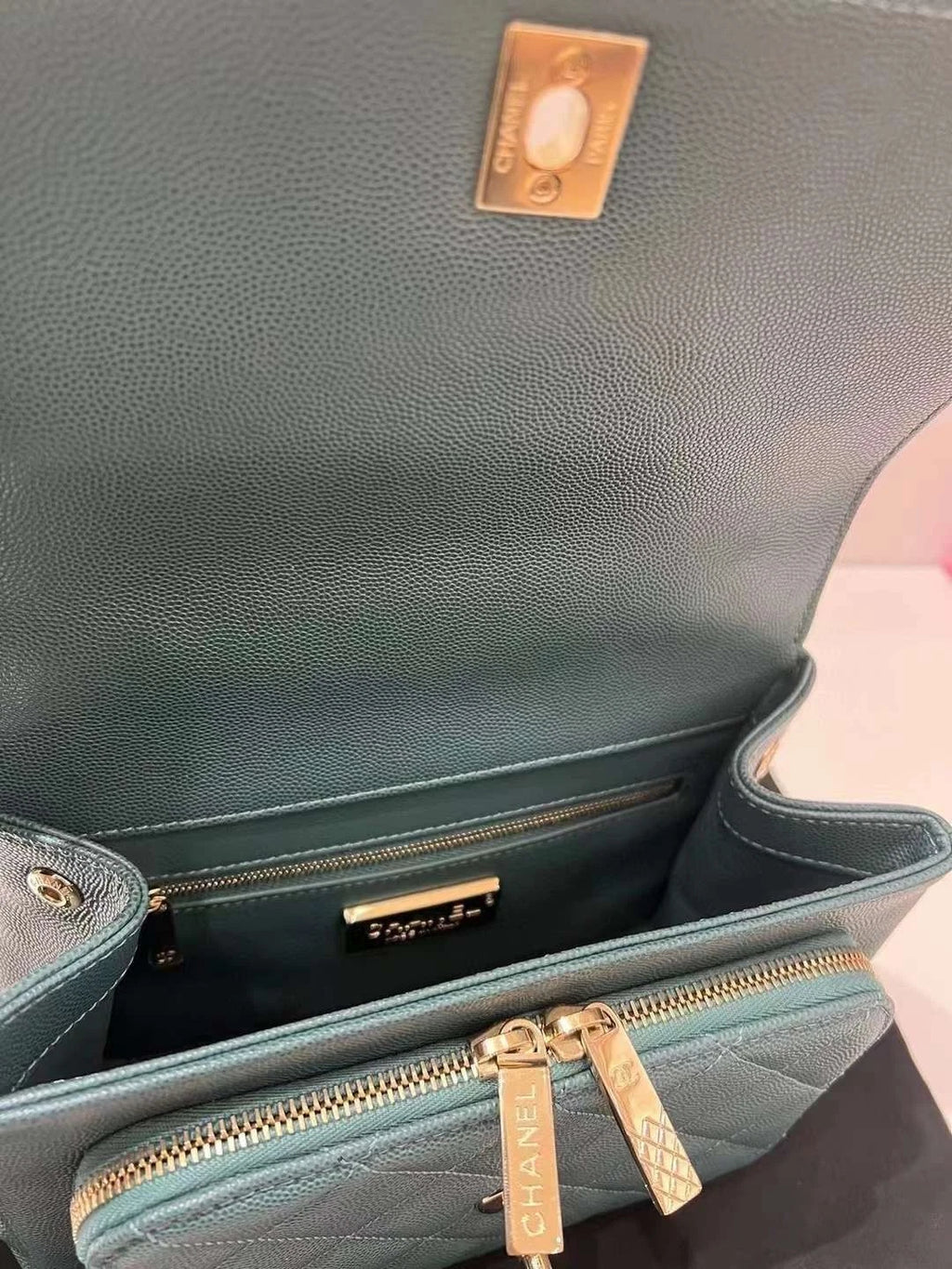 CHANEL Limited Green Patchwork Crossbody Bag For Women