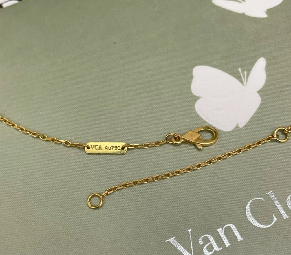 Van Cleef &amp; Arpels VCA Vintage Alhambra Necklace 18K Yellow Gold Onyx Pendant