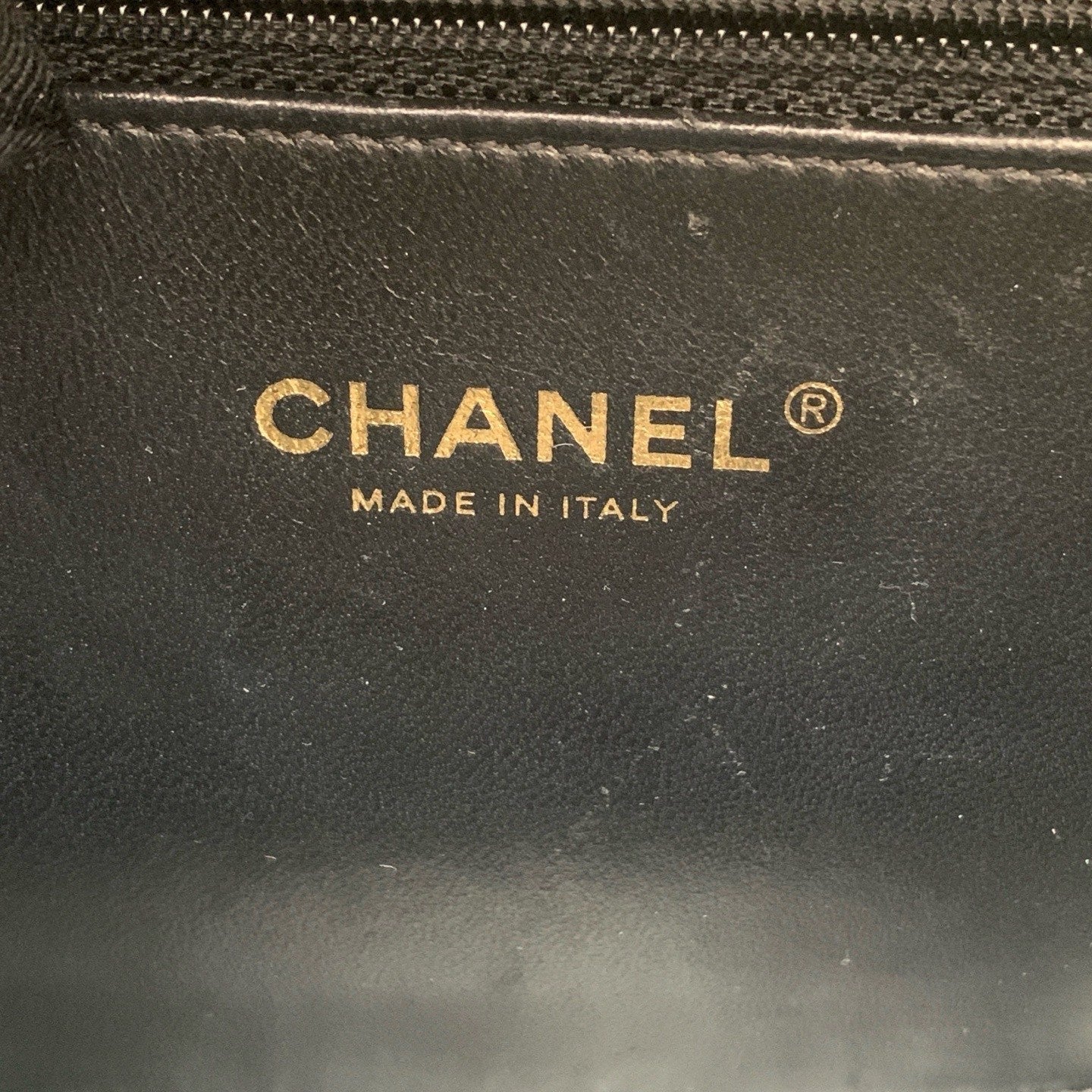 Chanel Chain Diamond Pattern Shoulder Bag Crossbody Black Gold Women Classic