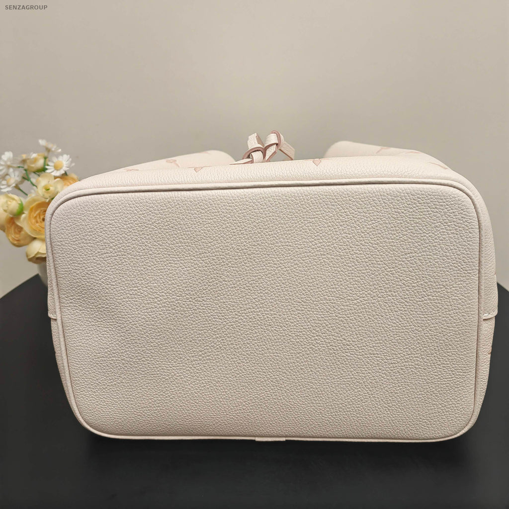 Louis Vuitton NeoNoe Bucket Bag Monogram White - Classic Women's Handbag