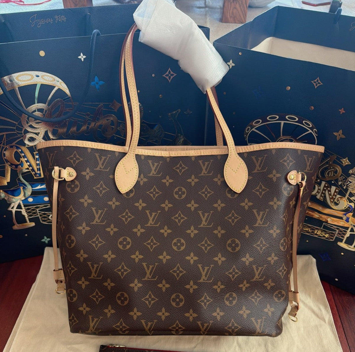 Louis Vuitton Neverfull MM Monogram Canvas Shoulder Bag Brown Gold Women Classic