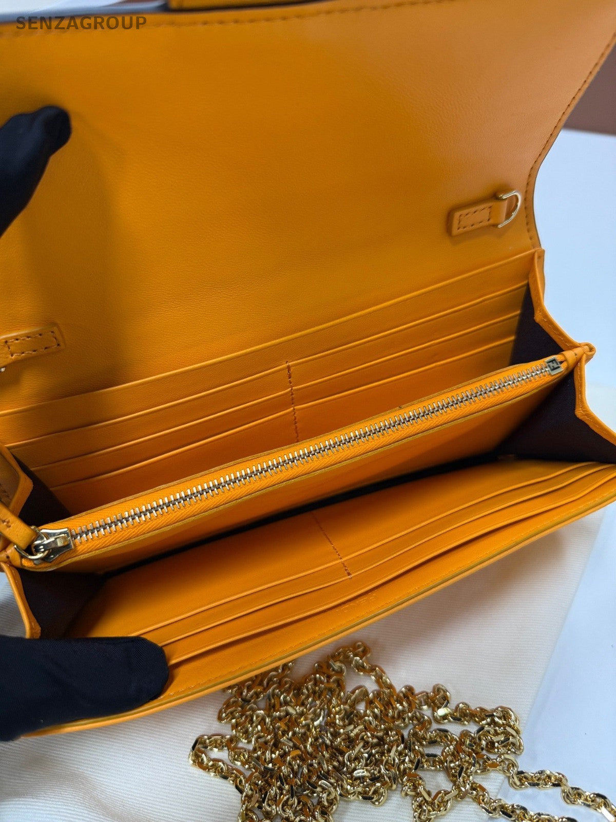 FENDI Relief sculpture Logo Chain Shoulder bag Crossbody Women Orange