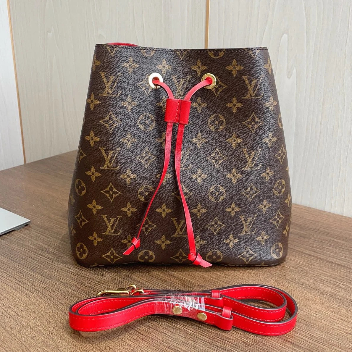 Louis Vuitton Monogram Bucket Shoulder Crossbody Bag Brown Gold Women