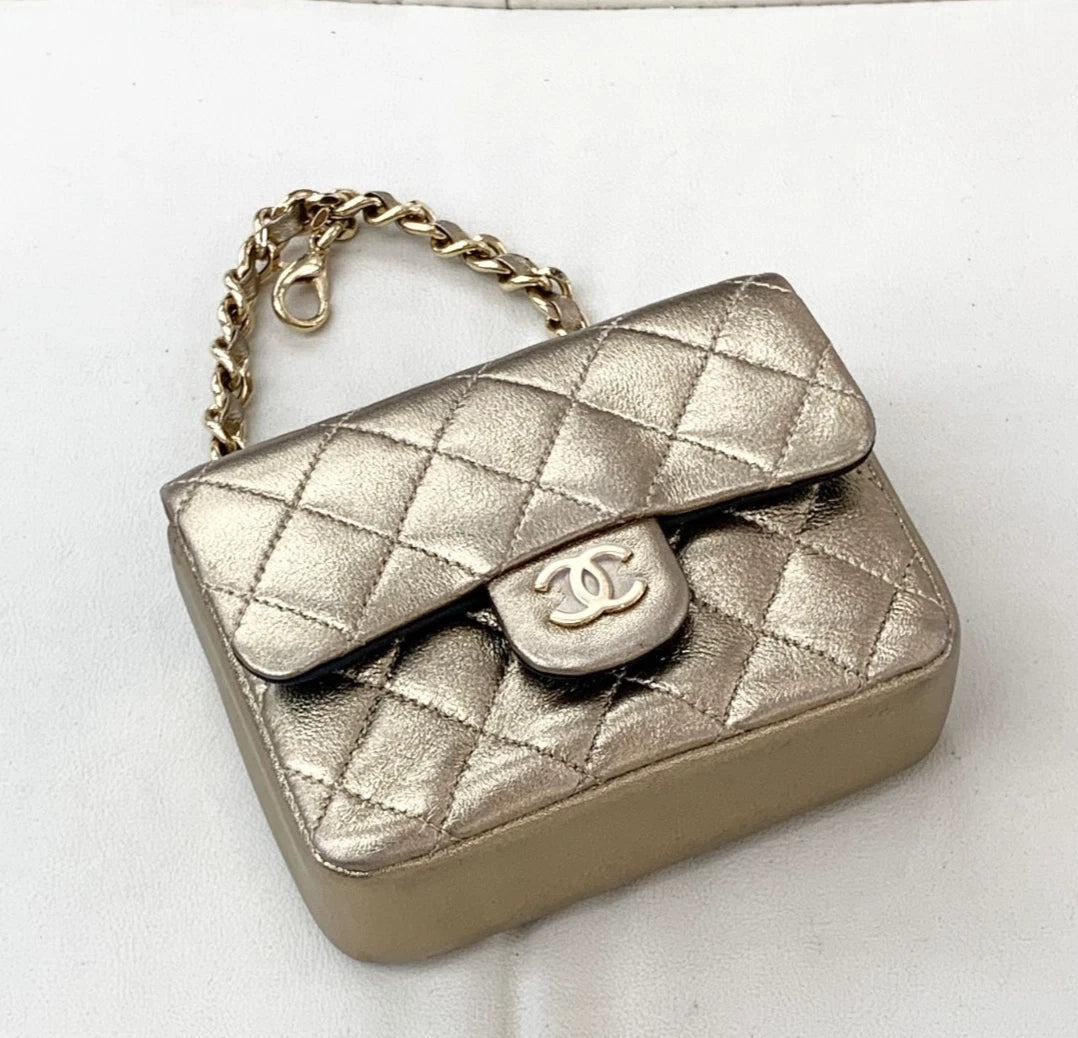 CHANEL Vintage Lambskin Gold Chain Shoulder Bag Women S