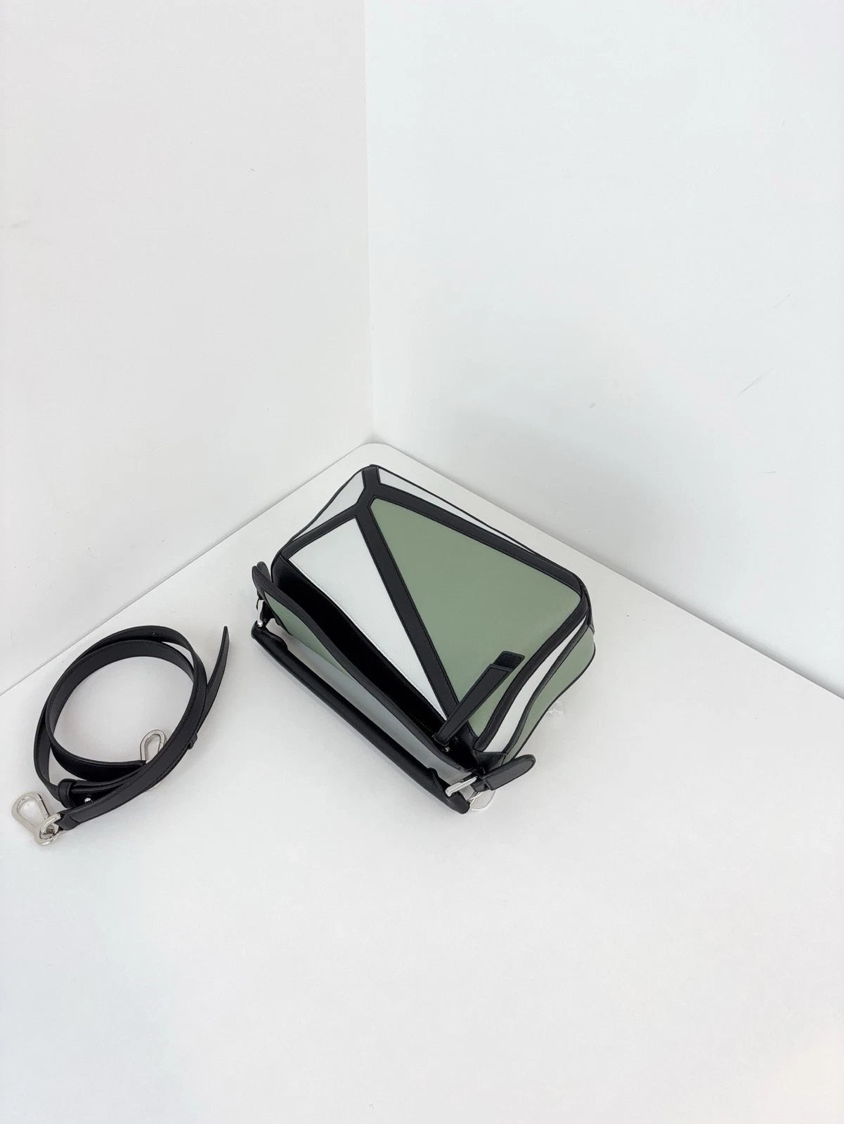 Authentic Loewe Puzzle PM Shoulder Crossbody Bag Green Silver Hardware