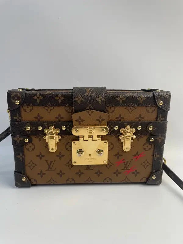 SJ0001 Louis Vuitton leather Crossbody Bags Petite Malle trunk