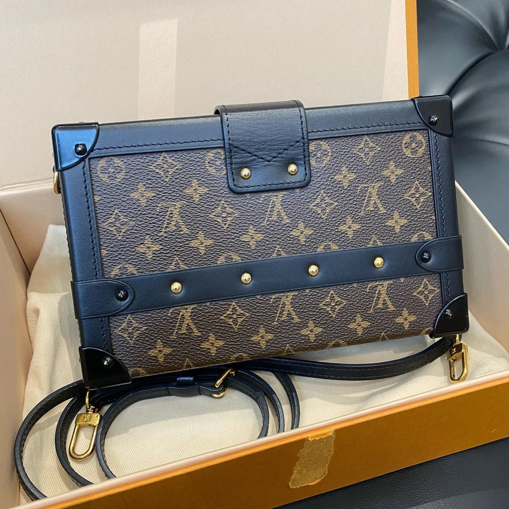 Louis Vuitton Pettie Malle Monogram Shoulder Crossbody Brown Gold Women Classic