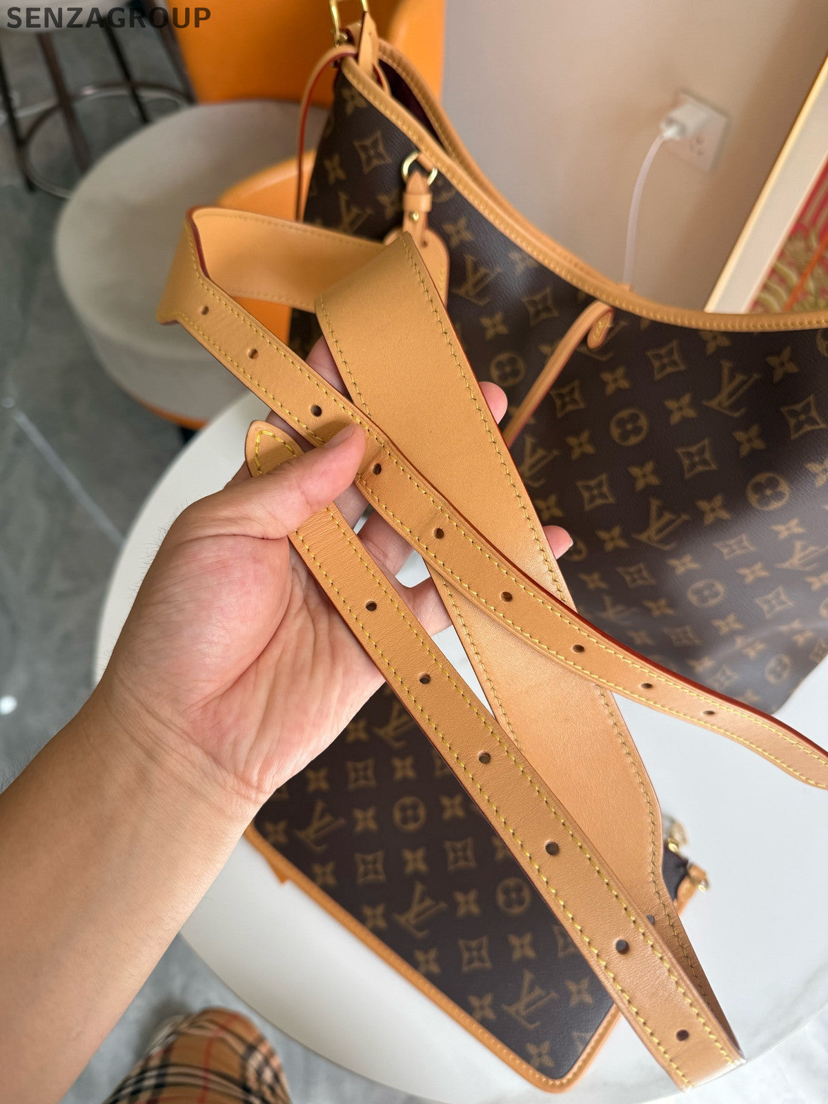 Louis Vuitton Carryall MM Monogram Shoulder Bag - Brown Classic Women's