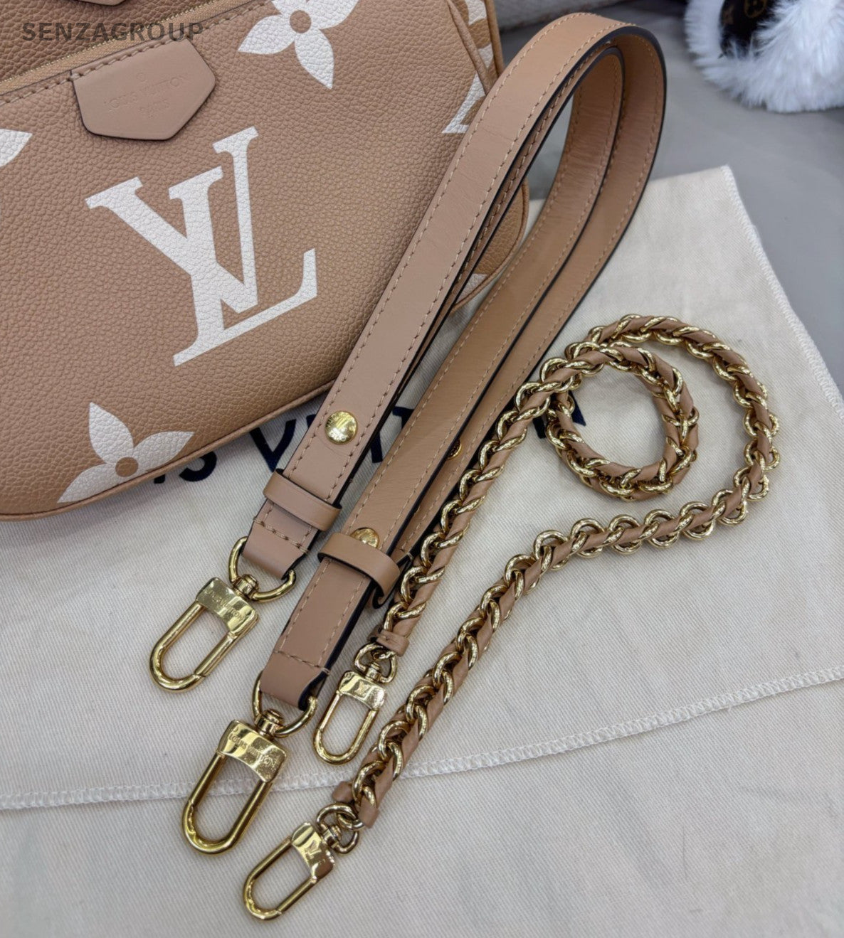 Louis Vuitton Monogram Chain Shoulder Bag Crossbody Beige Gold Women Classic