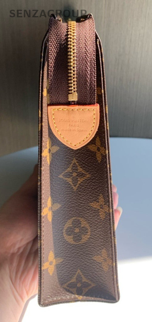 Louis Vuitton Monogram Clutch 26 Handbag Brown M47542