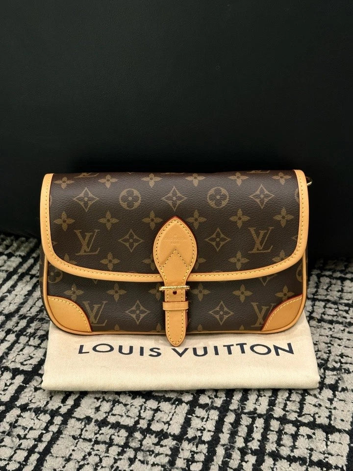 Louis Vuitton Canvas Baguette Shoulder Bag Pink Strap For Women