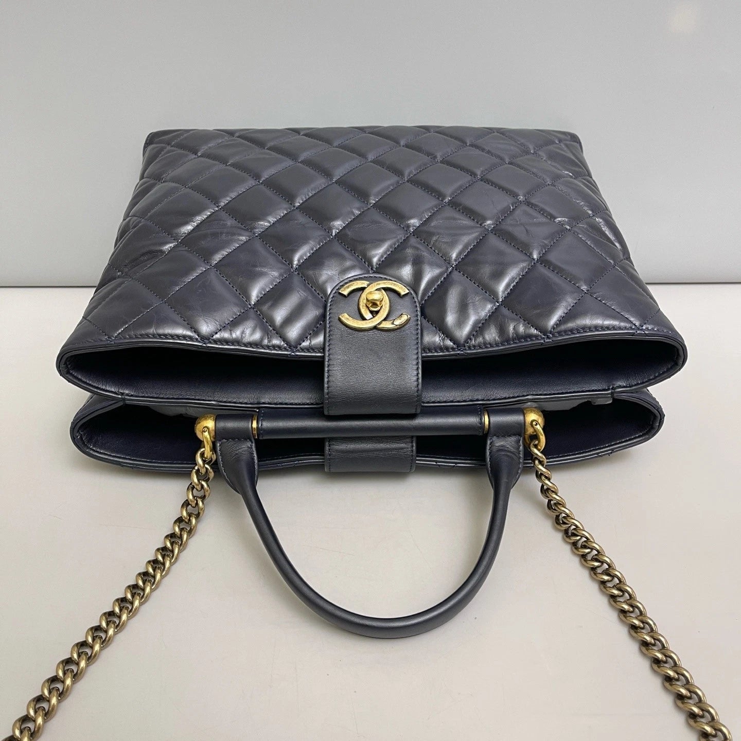 Chanel Paris-bombay Tote Oil Wax Calfskin Top Handle Bag Shoulder Black