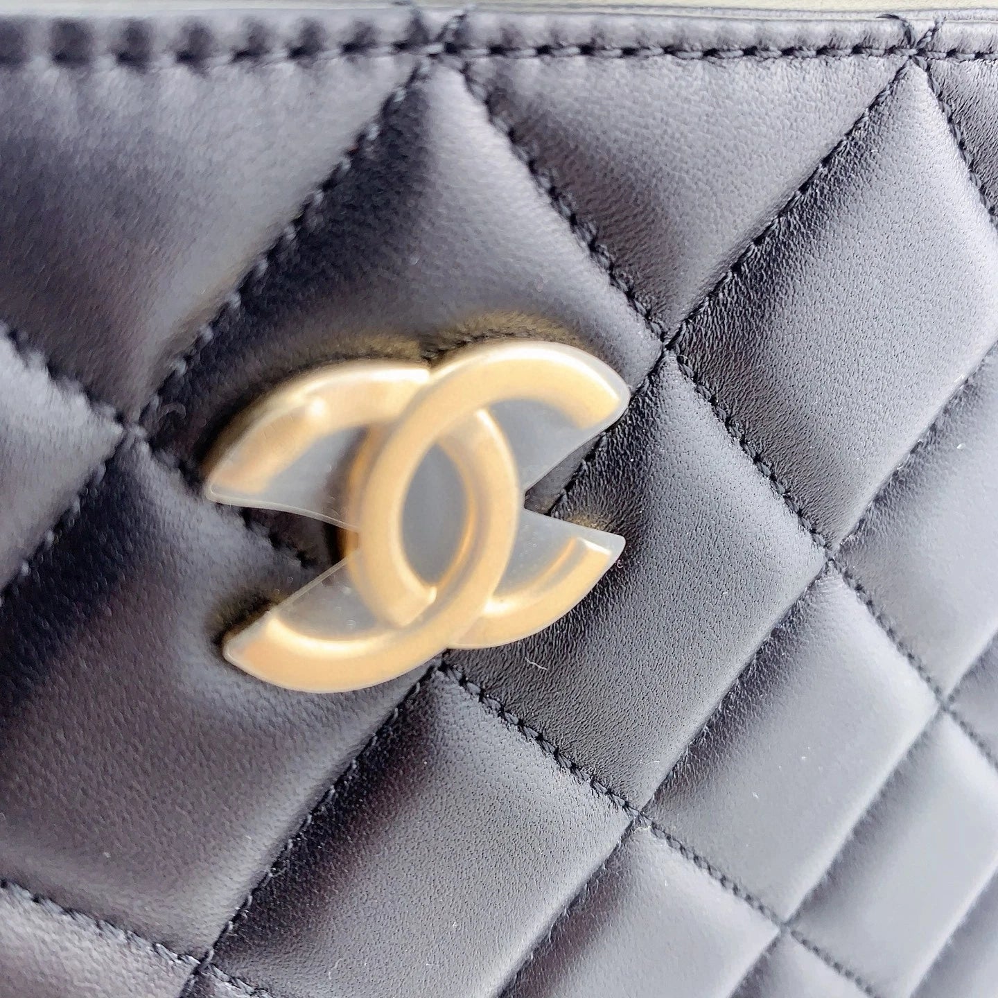 CHANEL Black Gold Lambskin Crossbody Handbag Vanity Bag For Women