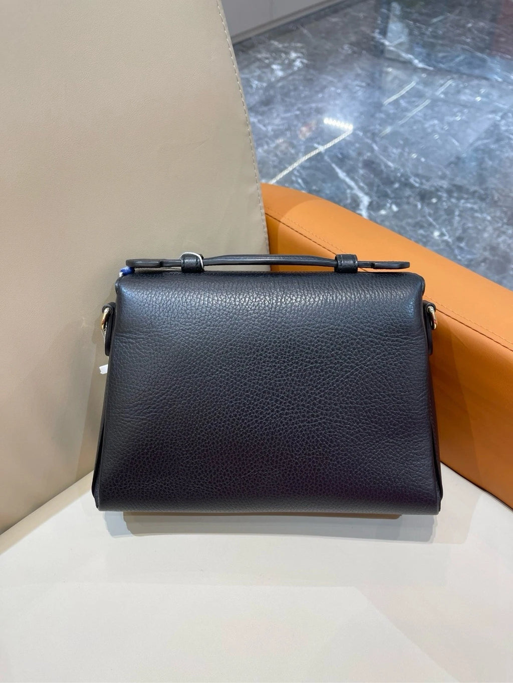 GUCCI Interlocking Black Calfskin Small Accordion Bag For Women