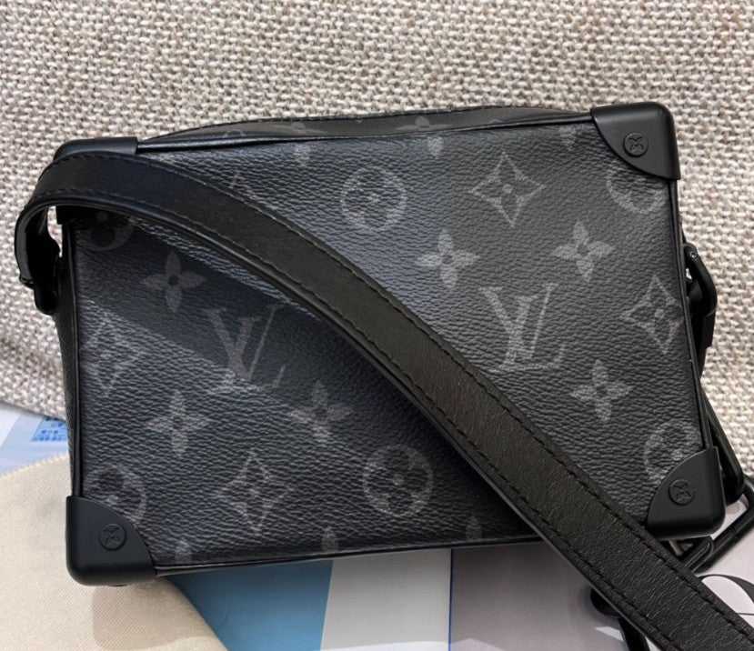 Louis Vuitton Soul Trunk Monogram Box Crossbody Black Unisex Adults Classic