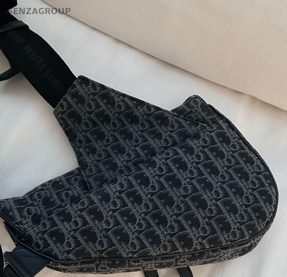 Christian Dior Saddle Shoulder Bag Women  Black