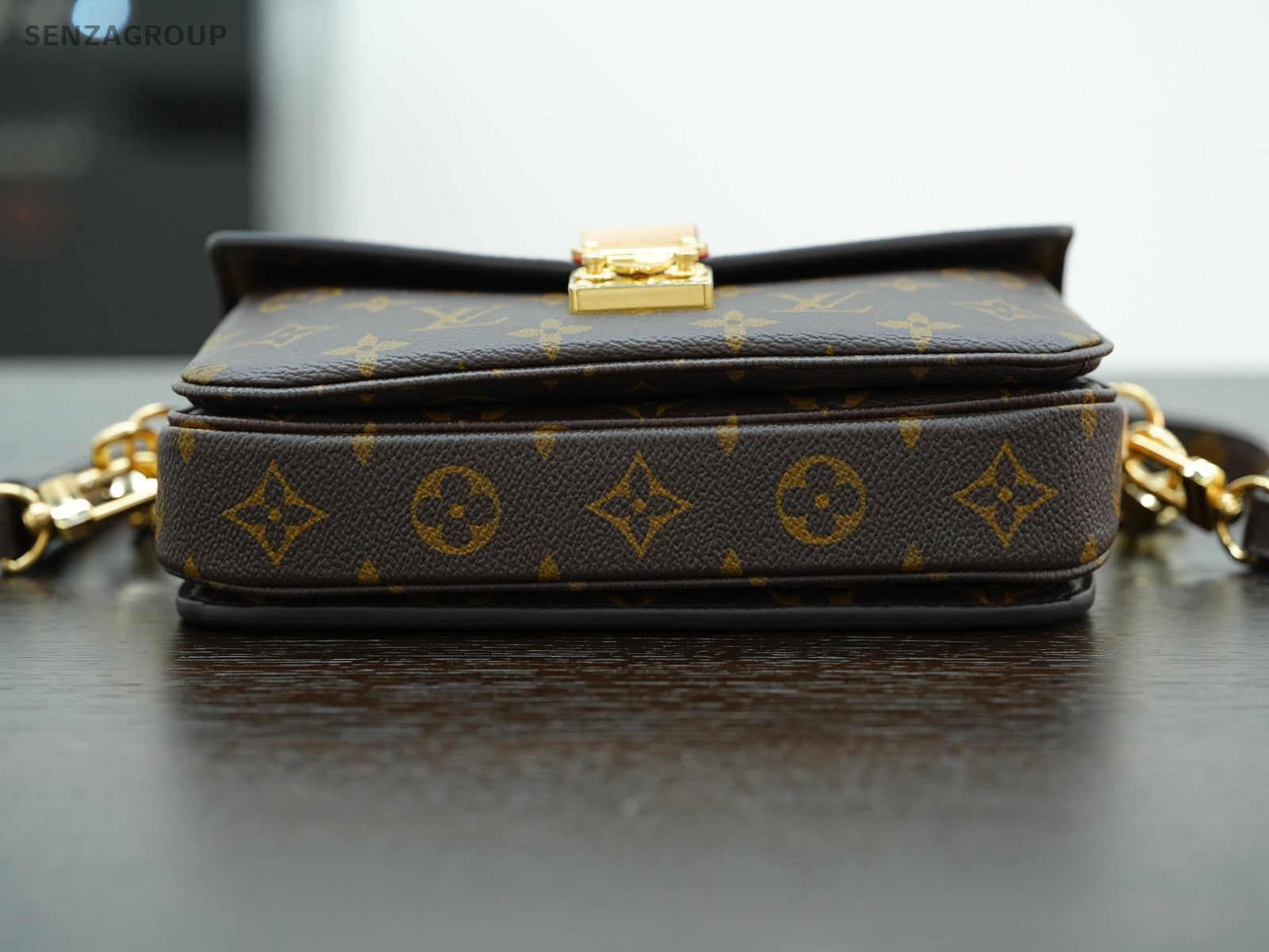 Louis Vuitton Pochette Metis East West Monogram Chain 2way Shoulder bag Women