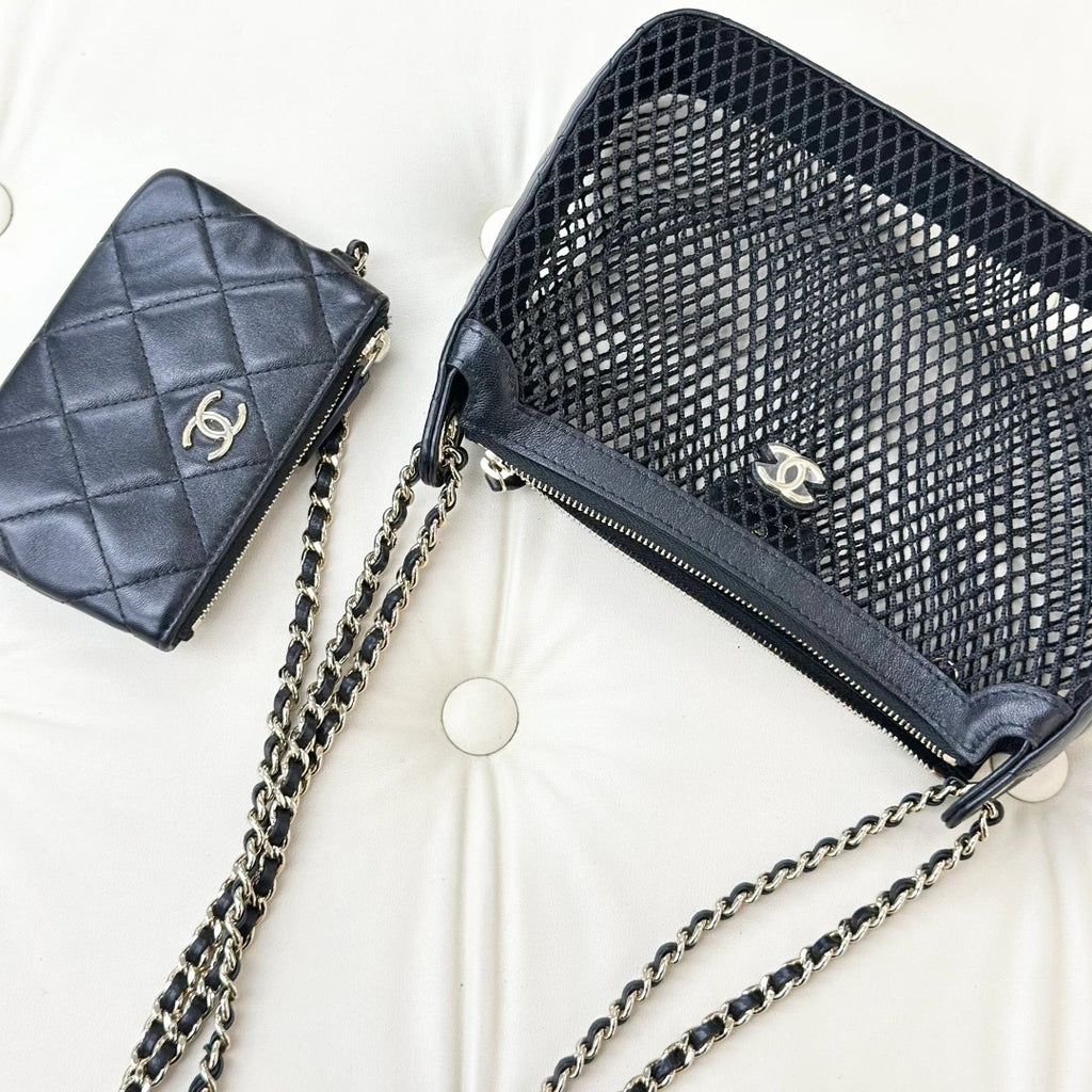 Chanel Calfskin Chain Shoulder Bag Crossbody Black Gold Used Women Classic S