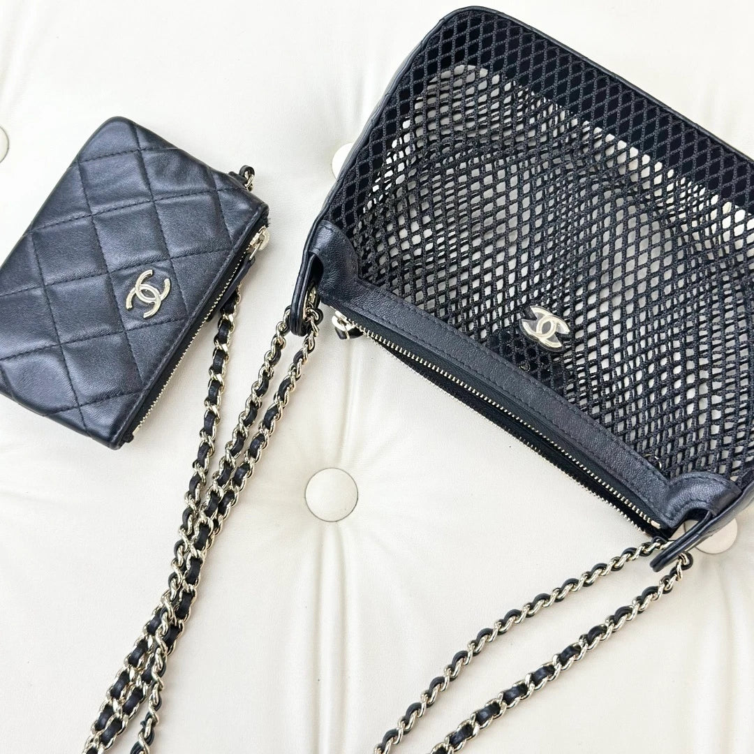 Chanel Calfskin Chain Shoulder Bag Crossbody Black Gold Used Women Classic S