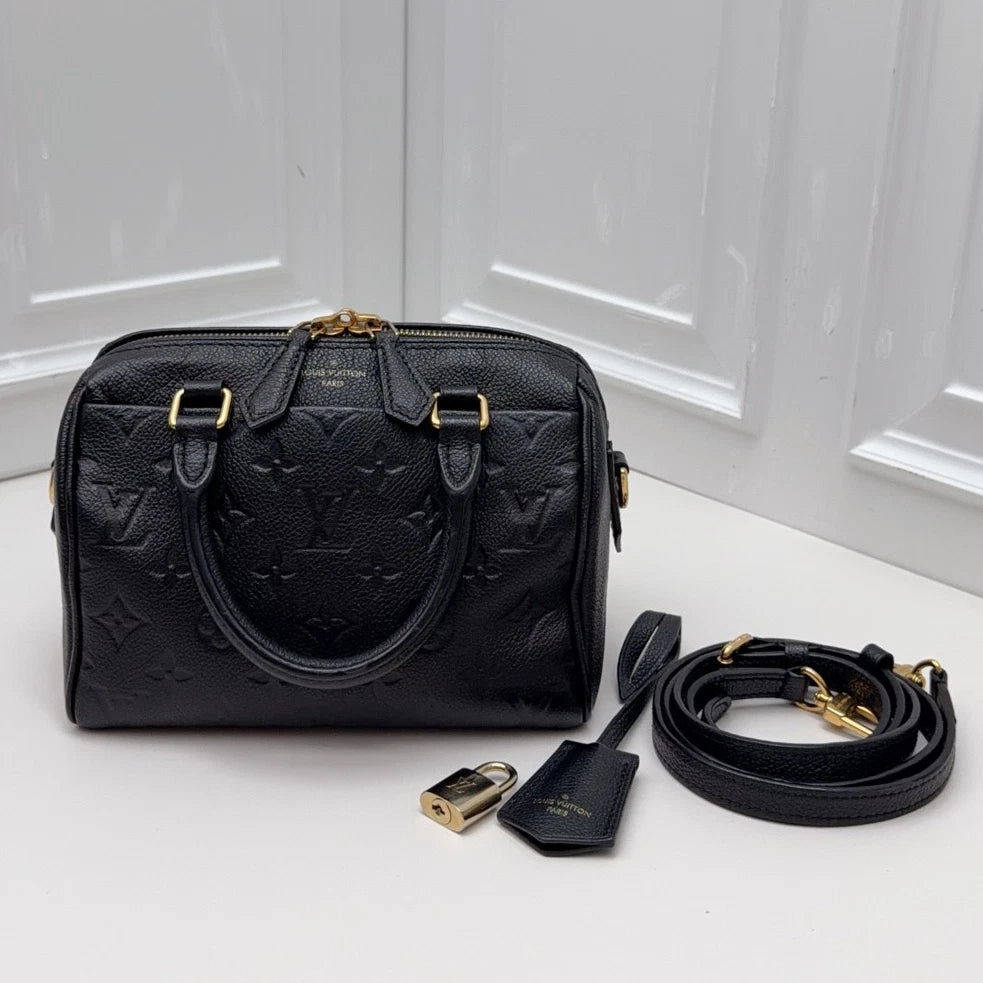 Louis Vuitton Speedy 20 Black Crossbody Top Handle Excellent
