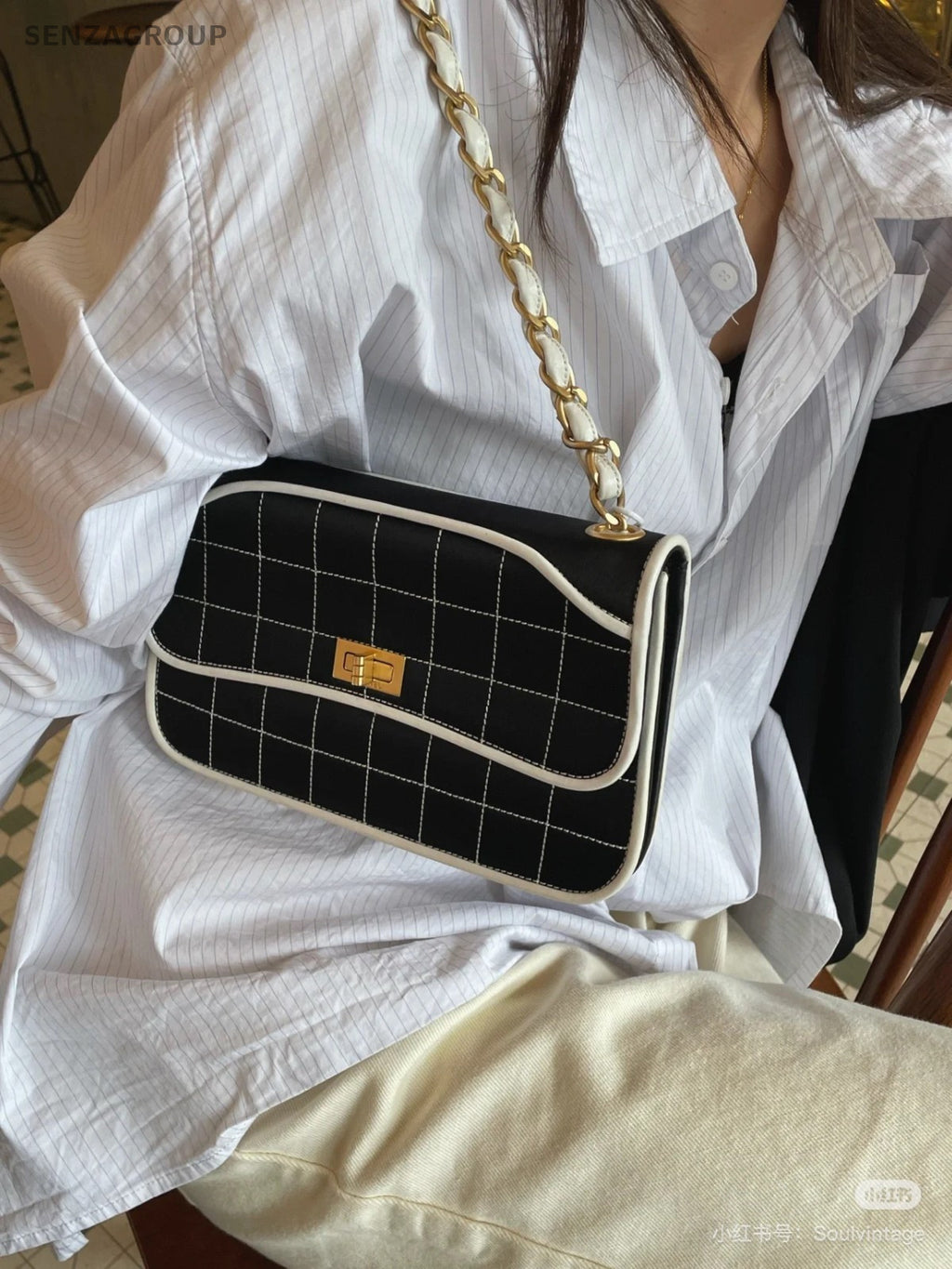 CHANEL Classic External suture line chain Shoulder bag Crossbody