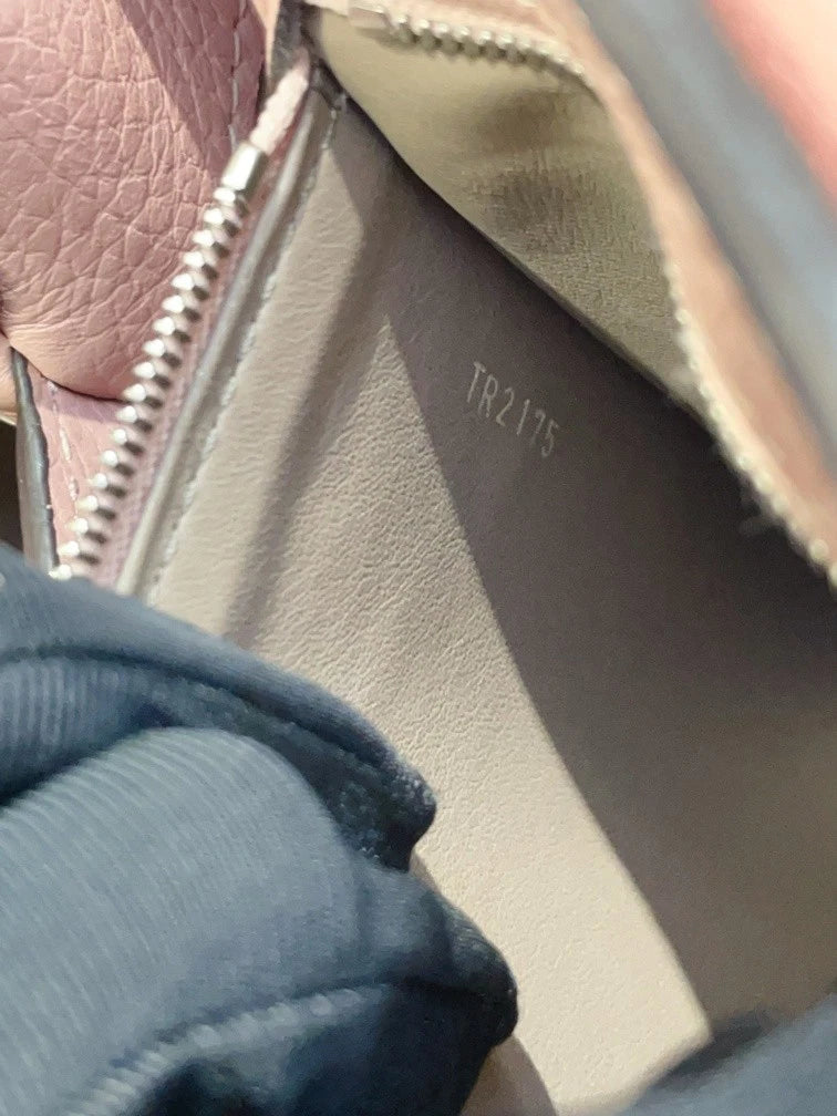 SJ0001 KY02225 Louis Vuitton Capucines BB