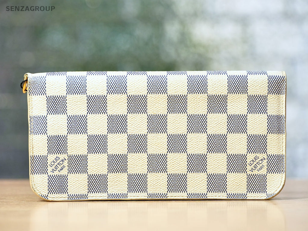 Louis Vuitton White Damier  All round zip Wallet
