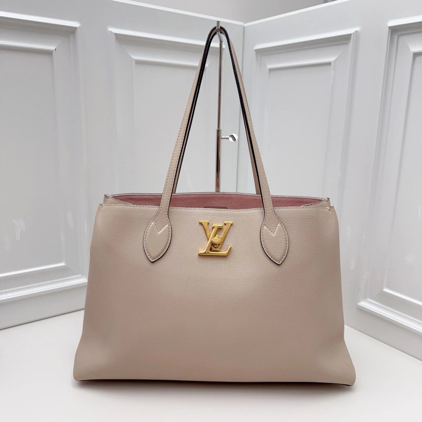 Louis Vuitton Lockme Shopper Calfskin Tote Shoulder Bag Beige Gold Women Classic