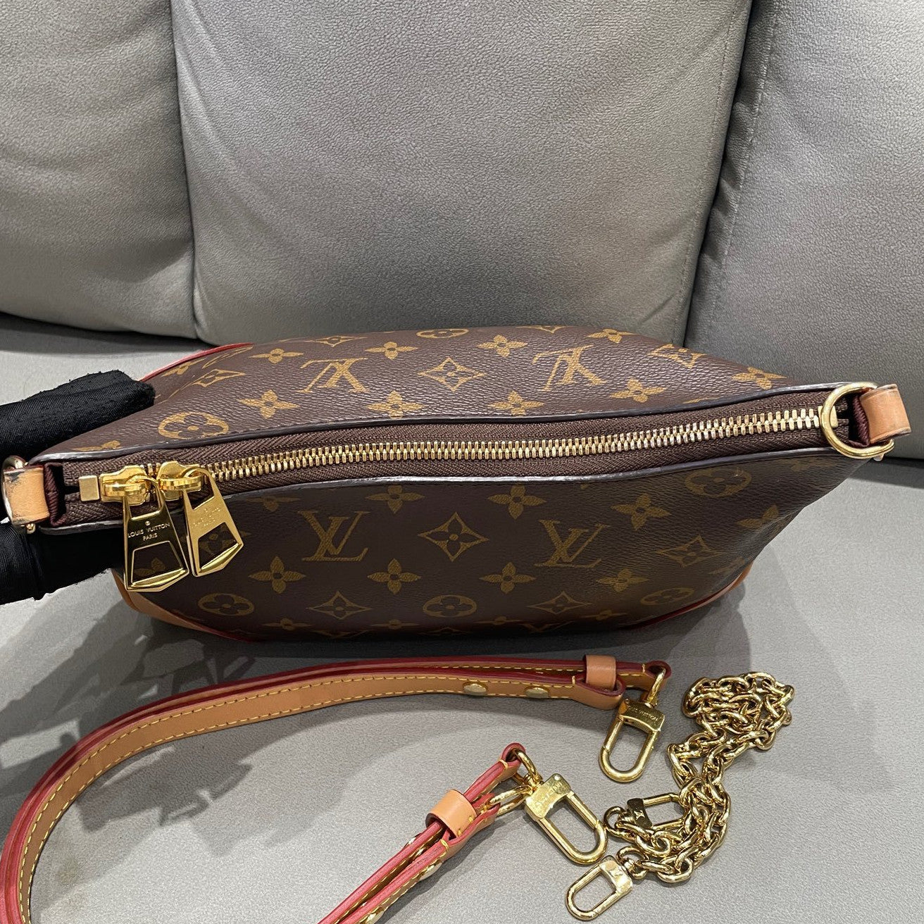 Louis Vuitton Monogram Chain Shoulder Bag Brown Gold Clasp Classic Fashion