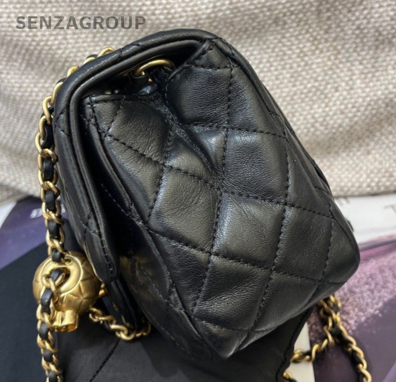 Chanel Classic Flap Lambskin Chain Shoulder Bag Crossbody Black Gold Women