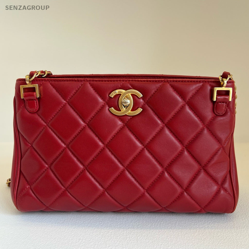 CHANEL Tote Diamond Pattern Chain Shoulder bag Red Gold Women