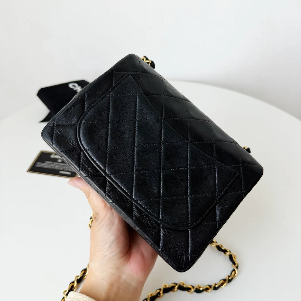 Chanel Classic Flap Mini Chain Shoulder Crossbody Black Gold Women Vintage