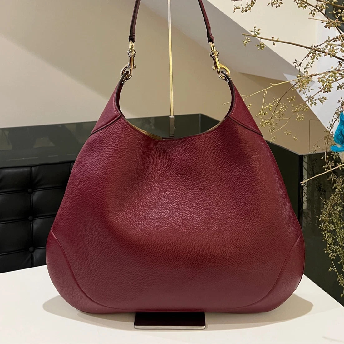 Gucci Body Hobo Shoulder Bag Red Gold Buckle Classic Women's