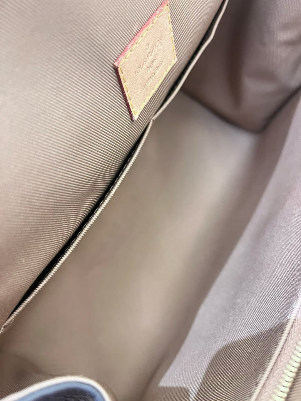 Louis Vuitton Cluny MM Monogram Top Handle Crossbody Brown Gold Women Classic