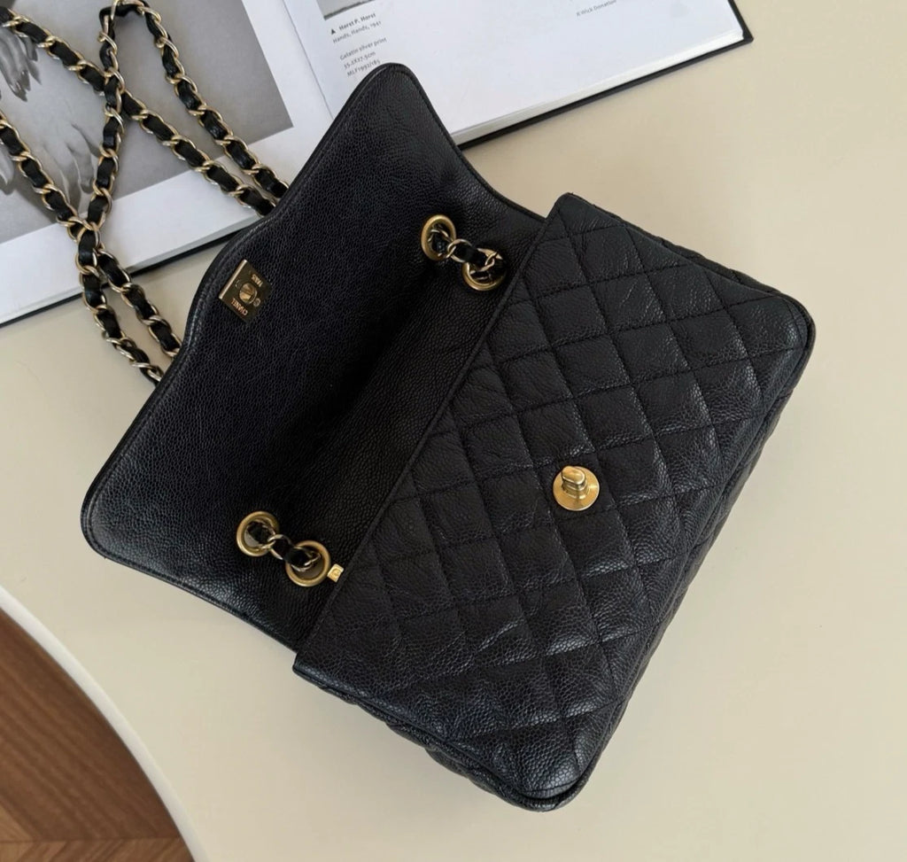 Chanel Diana Flap Bag PM Chain Shoulder Crossbody Black Gold Used Women Classic