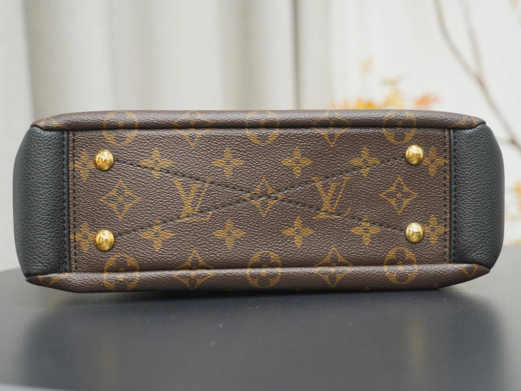 Louis Vuitton M42960 Monogram Shoulder Bag Excellent