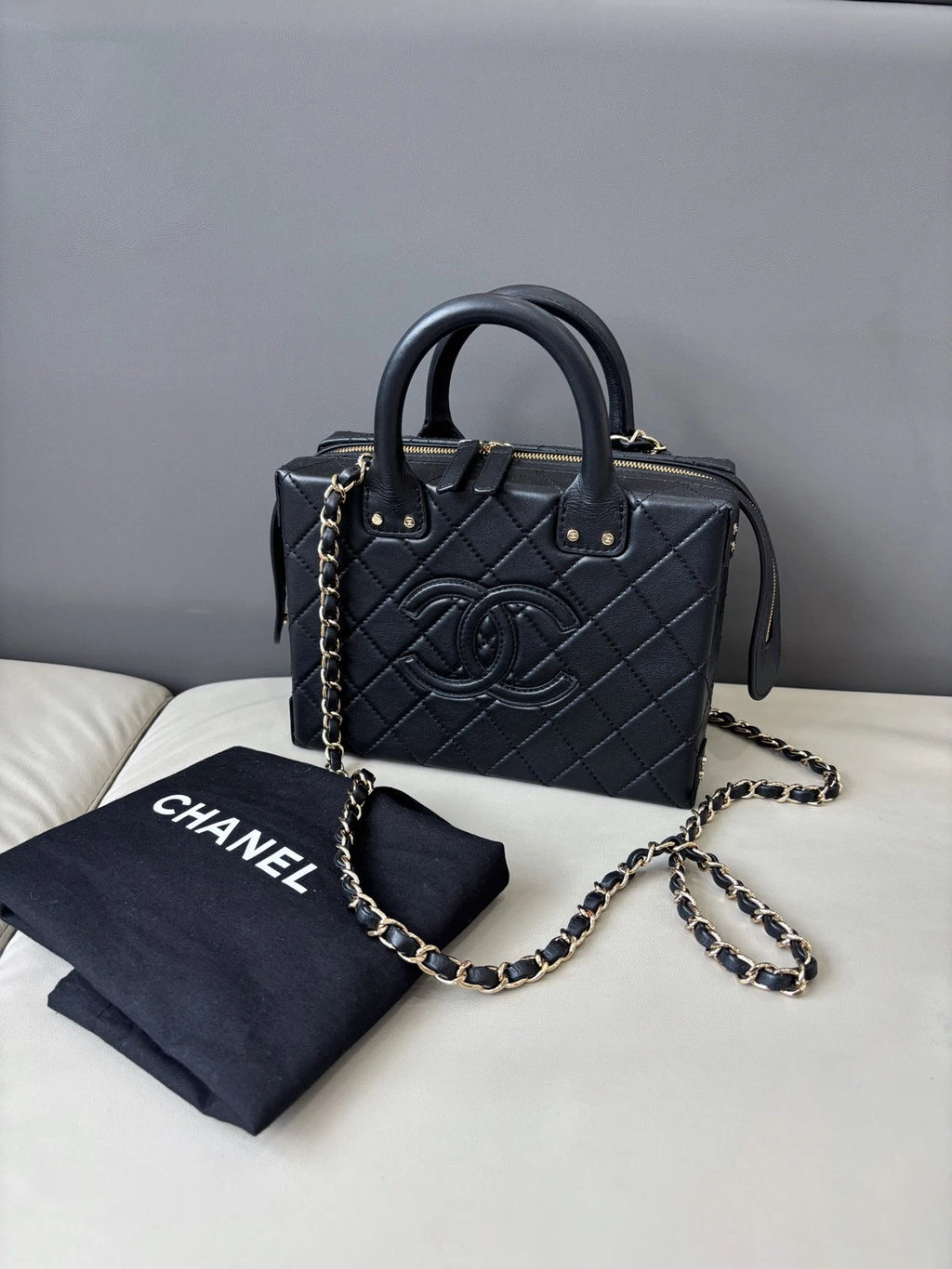 Chanel Cosmetic Case Box Bag Crossbody Handbag Daily Use Black Gold