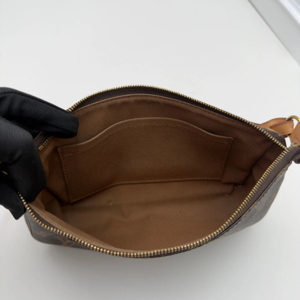 Louis Vuitton Pochette Accessoires Monogram Canvas Shoulder Bag Brown GHW