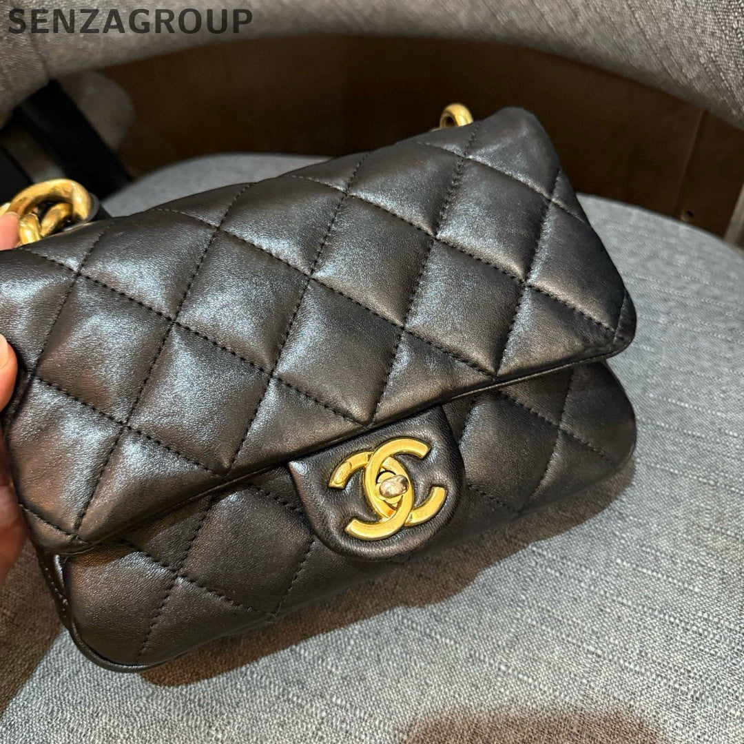 Chanel Quilted Chain Shoulder Bag Black Gold Hardware Classic Women's Fashion