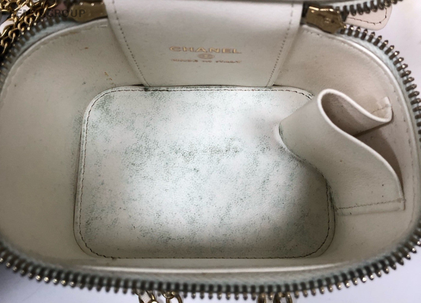 Chanel Diamond Chain Shoulder Bag Crossbody White Gold Used Women Classic